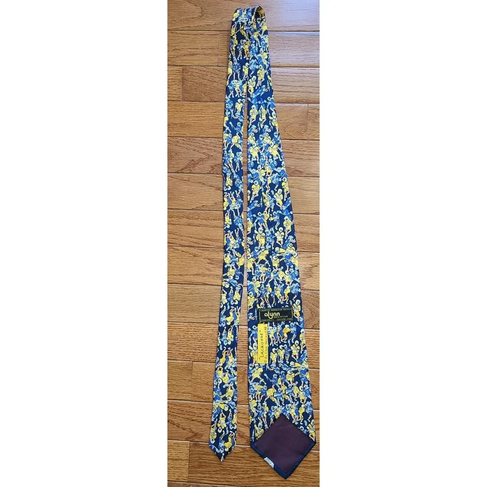 Alynn neck tie 